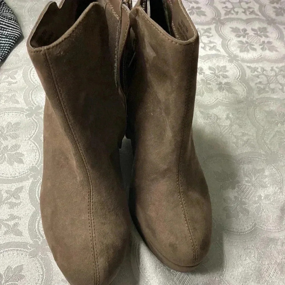 Forever 21 women boot 5.5 - Picture 16 of 16